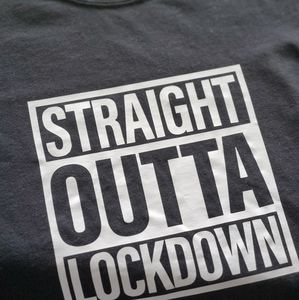 Straight outta lockdown - XL t-shirt